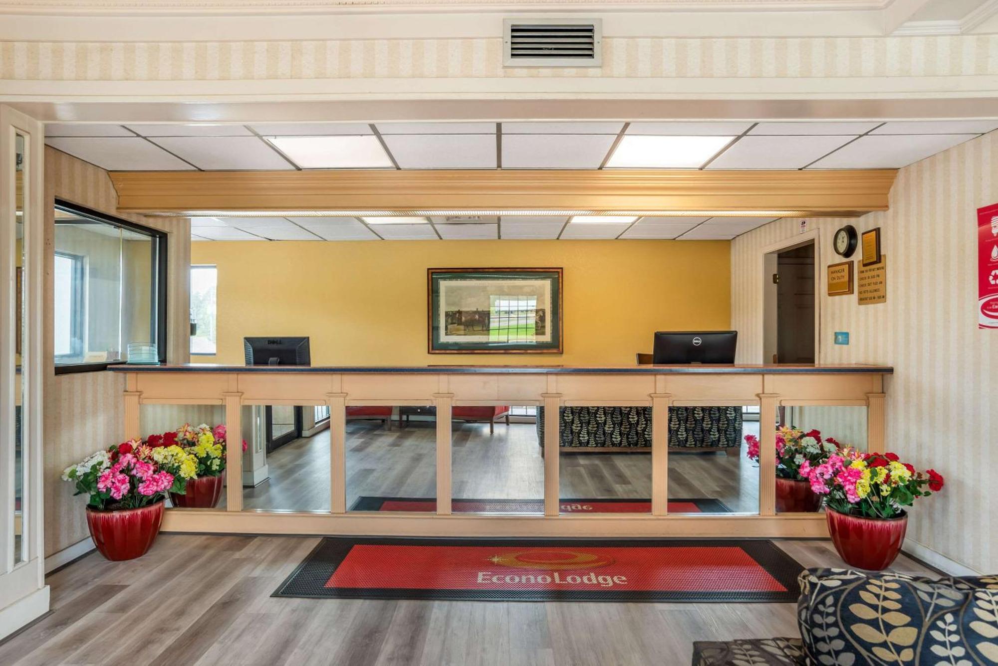 Econo Lodge Inn & Suites Philadelphia Exterior foto