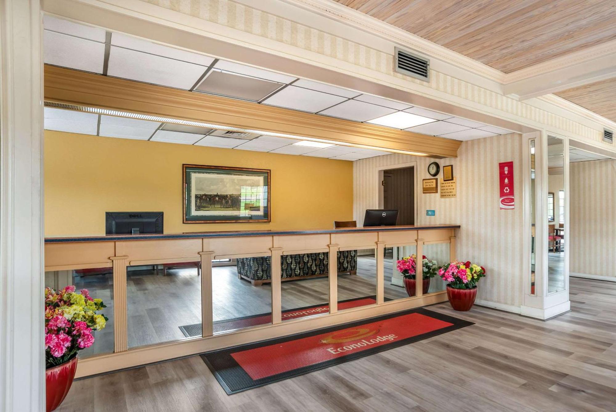 Econo Lodge Inn & Suites Philadelphia Exterior foto