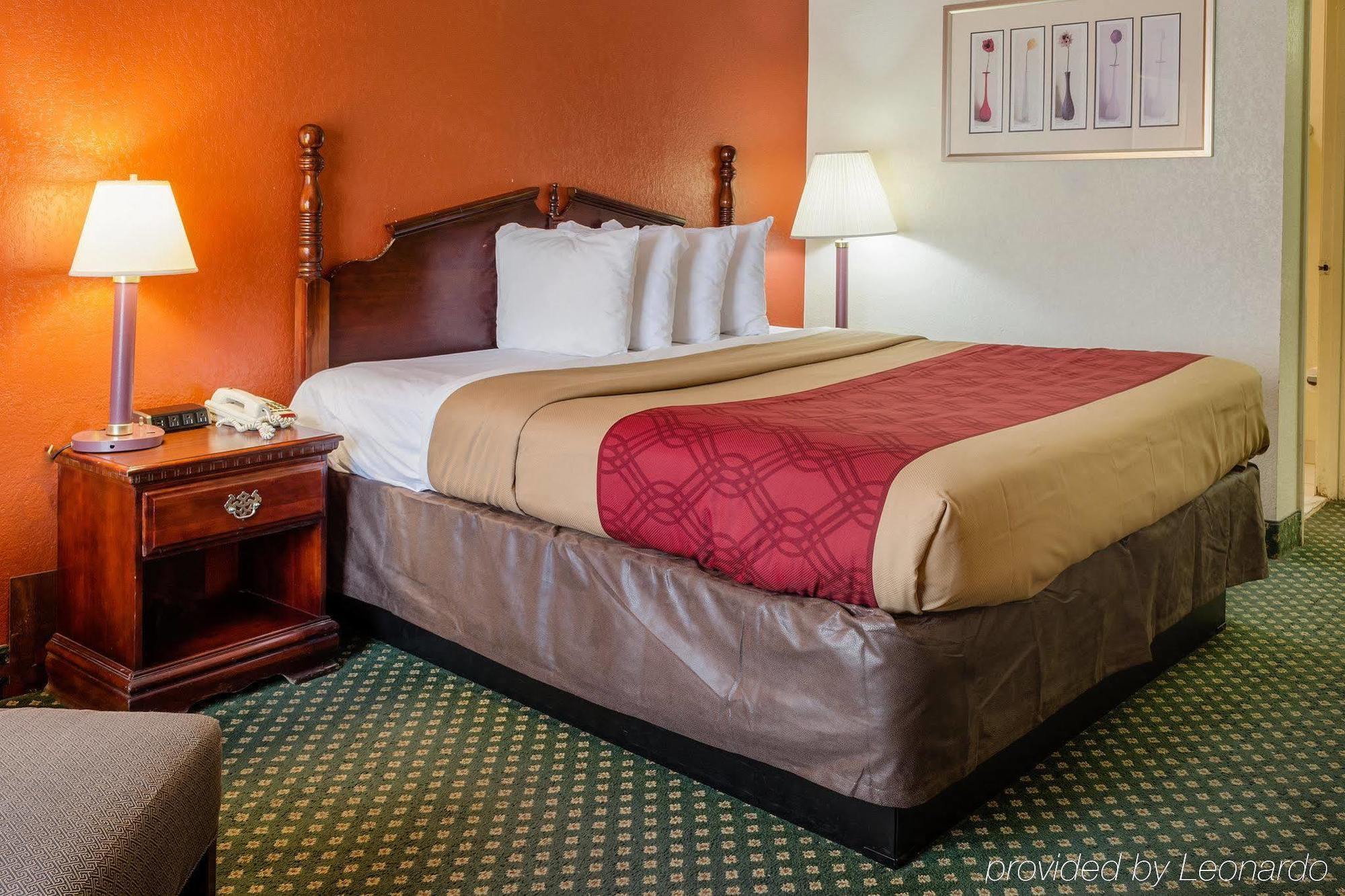Econo Lodge Inn & Suites Philadelphia Exterior foto